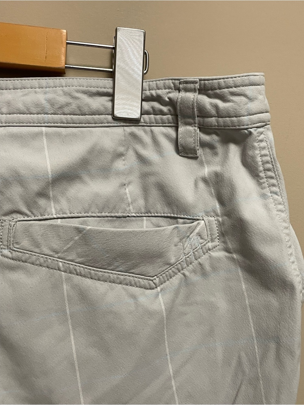 Lululemon Grey Front Flat Shorts Men’s 36 - Picture 8 of 11